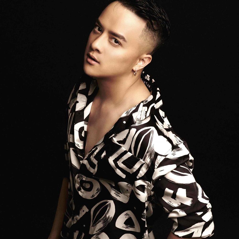 Cao Thái Sơn ở ngưỡng U40: Thích mặc áo mỏng khoe body nần nẫn-10