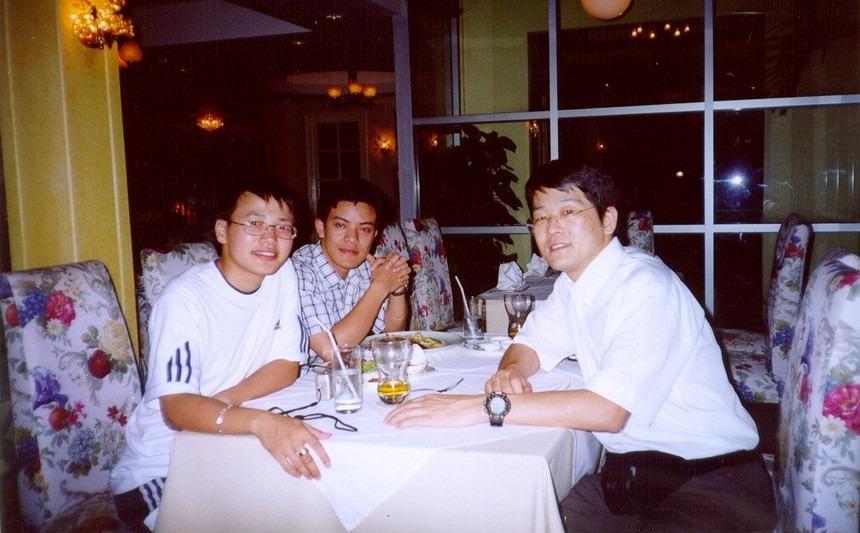 Shark Bình khoe ảnh 21 năm trước, Phương Oanh vội vào nhận xét hiện tại sốc ngang-1