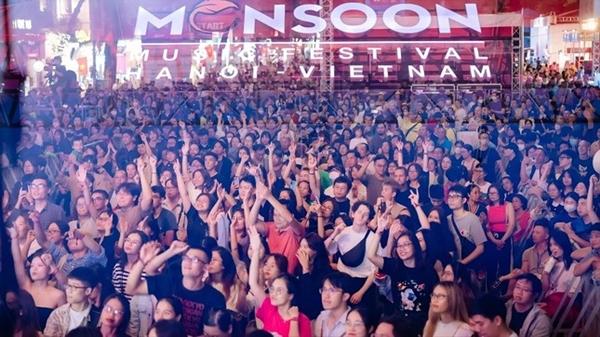 Một năm sôi động của làng nhạc Việt-2