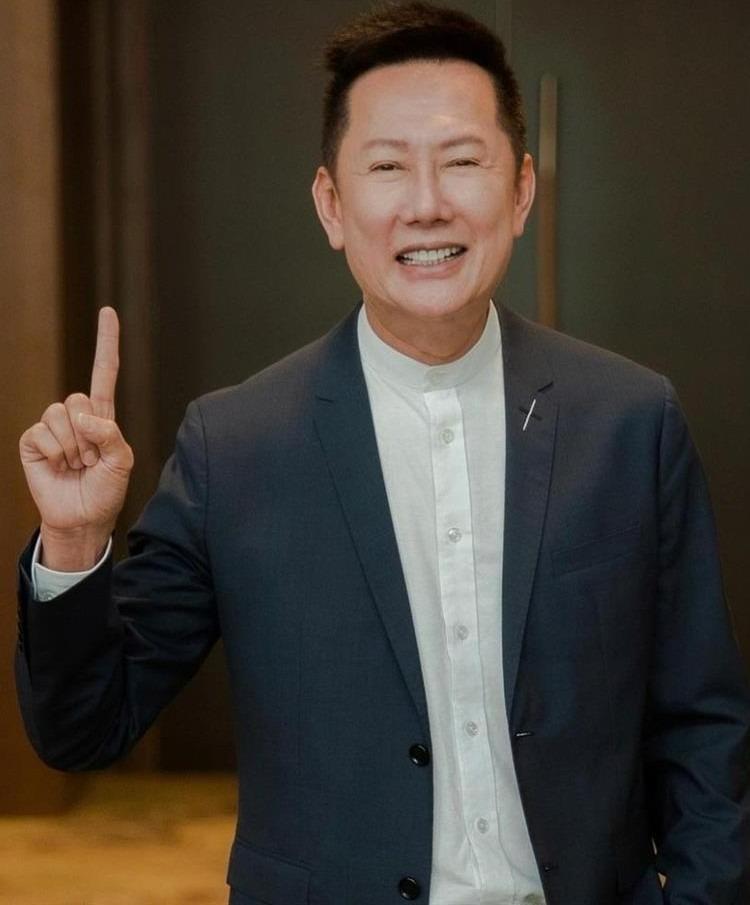 Cựu Hoa hậu Hoàn vũ mua lại bản quyền Hoa hậu Hòa bình-2