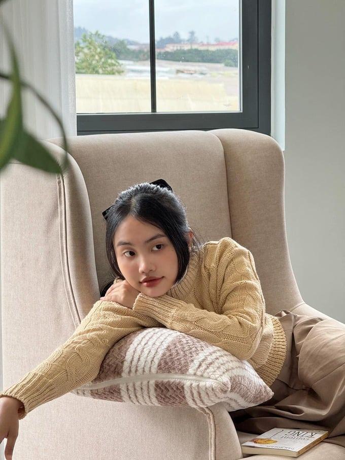 Phương Mỹ Chi khoe vẻ đáng yêu, ngây thơ tuổi 20