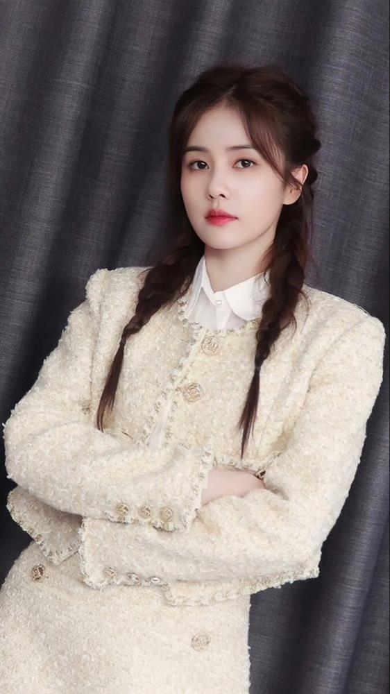 Ảnh ngày bé của Bạch Lộc: Nhan sắc cực đáng yêu, ghép cạnh Trương Lăng Hách hợp không tưởng-1