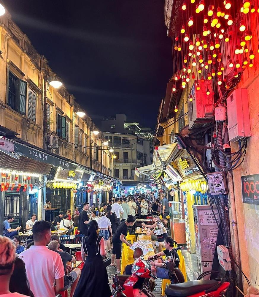 Bất ngờ với lý do vị khách Tây quay lại Hà Nội nhiều lần không chán-3