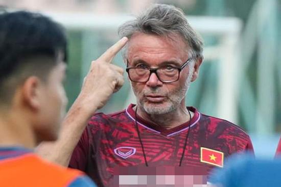 Tuyển Việt Nam: Khi ông Troussier đau đầu trong… sung sướng