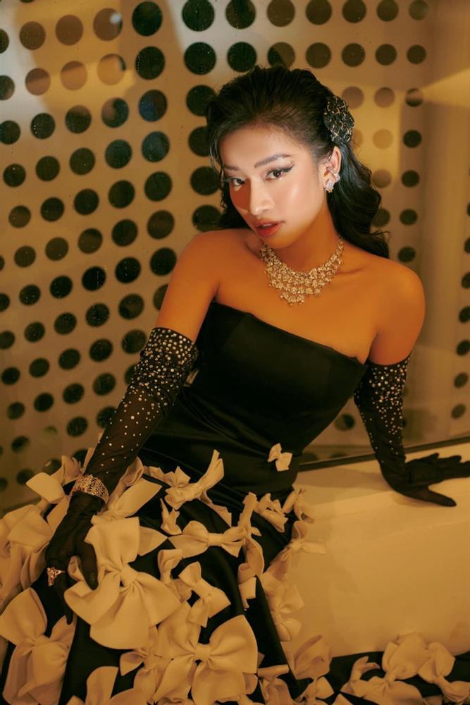 Hồ Ngọc Hà sang chảnh, Chi Pu khoe vai trần gợi cảm-4