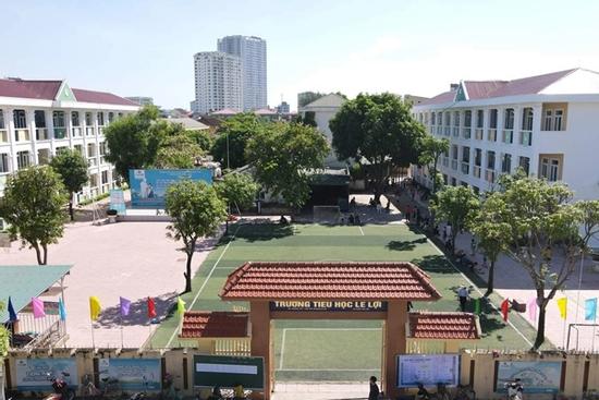 Thông tin bất ngờ vụ bé gái lớp 4 kể bị người phụ nữ nói 'mẹ nhờ đón'