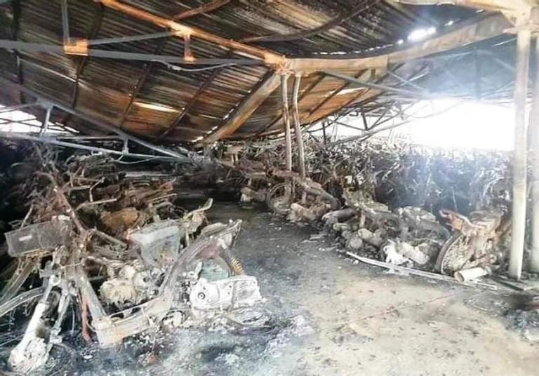 Vụ cháy ở Đại học Hồng Đức: Sinh viên bất lực nhìn lửa thiêu rụi xe-2