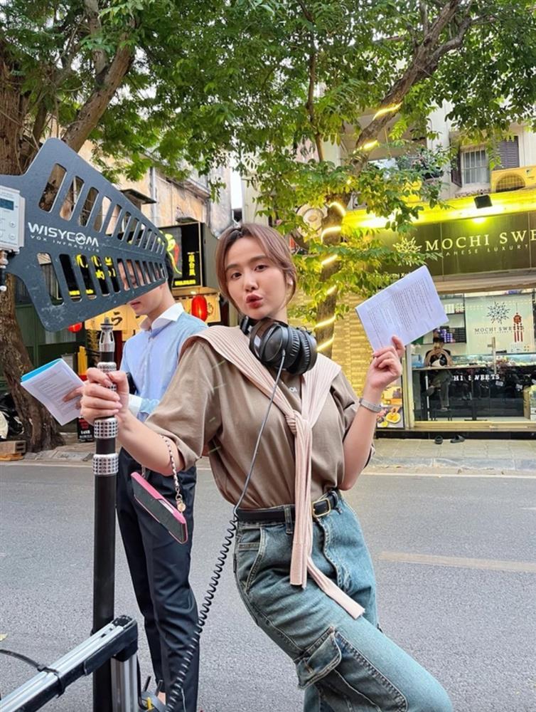 Khán giả hụt hẫng khi Huyền Lizzie thay thế Hoàng Hà Chúng ta của 8 năm sau-7