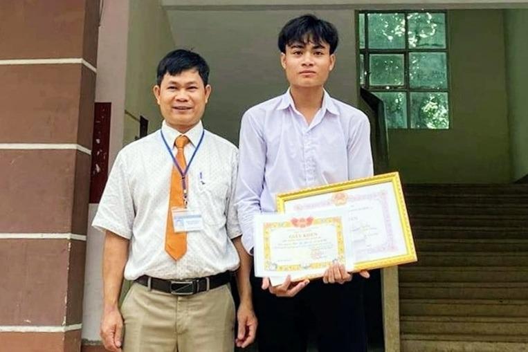 Nam sinh truy đuổi gần 10km bắt tên trộm xe máy-1