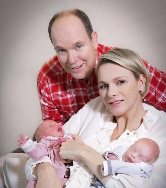 Hình ảnh gây sốt của cặp song sinh đáng yêu nhất Hoàng gia Monaco-2