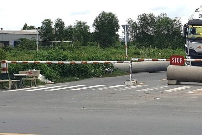 Phát hiện thi thể đã phân hủy trong căn nhà bỏ hoang ở Bình Dương-2