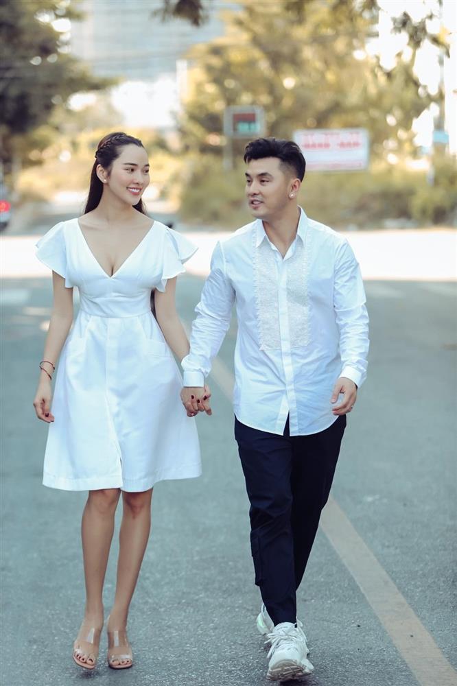 Nam ca sĩ Việt đình đám yêu say đắm người phụ nữ có con riêng, thương con vợ như con ruột-1