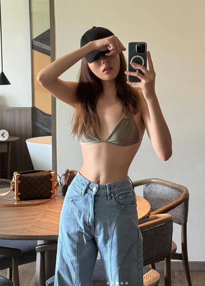 Kỳ Duyên mê áo nội y hình bông hoa, khoe trọn đường cong nét như tranh vẽ-5