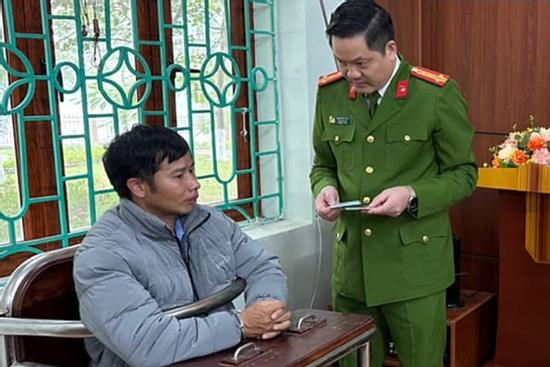 Bắt quả tang cán bộ bản mua bán ma túy với số lượng 'khủng' ở Lai Châu