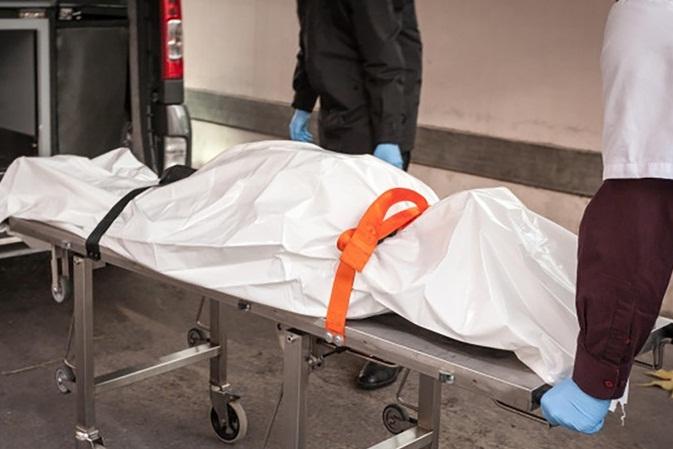 Phát hiện thi thể nam giới đang phân hủy tại con rạch ở TPHCM-1