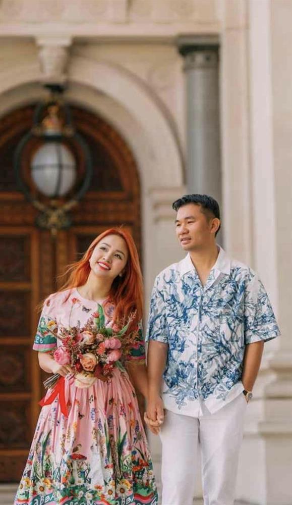 Chân dung chồng doanh nhân khiến MC Vân Hugo nhận lời yêu chỉ sau 10 ngày, ở nhà biết cắm hoa, nấu cơm cho vợ con-2