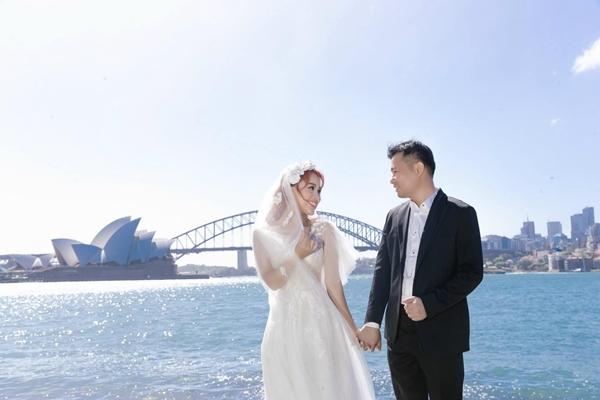 Chân dung chồng doanh nhân khiến MC Vân Hugo nhận lời yêu chỉ sau 10 ngày, ở nhà biết cắm hoa, nấu cơm cho vợ con-6