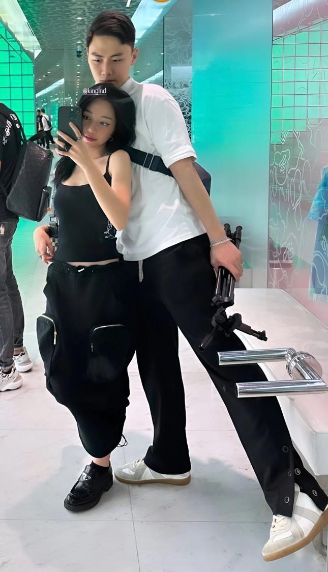 Chồng sắp cưới của streamer Linh Ngọc Đàm: Vừa đẹp trai vừa chiều bạn gái hết mực-1