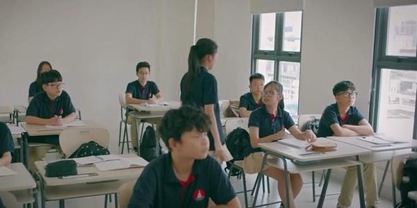 Cảnh học sinh nữ đánh nhau khiến cô giáo ngất xỉu trong phim Việt giờ vàng gây tranh cãi-1