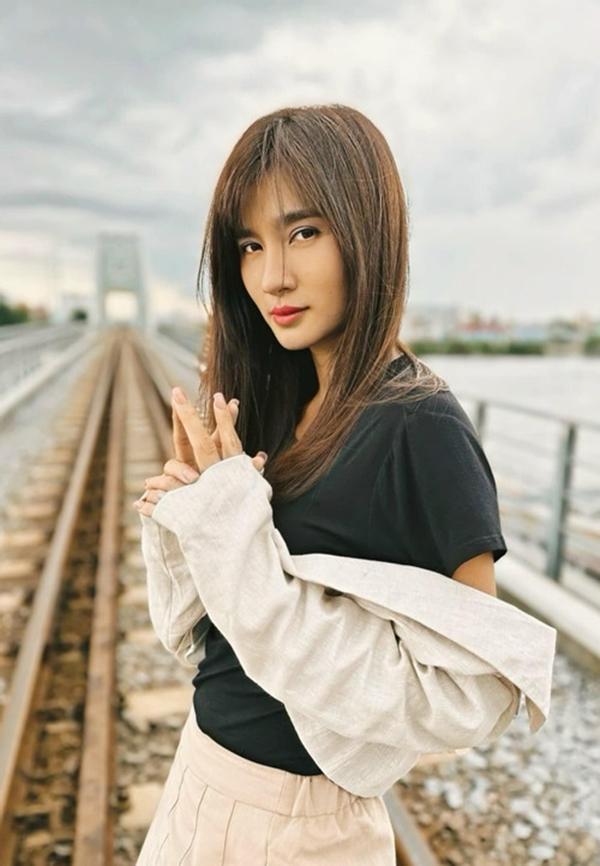 Diễn viên Kim Tuyến: Mẹ đơn thân gợi cảm, nhận danh hiệu NSƯT ở tuổi 36-8