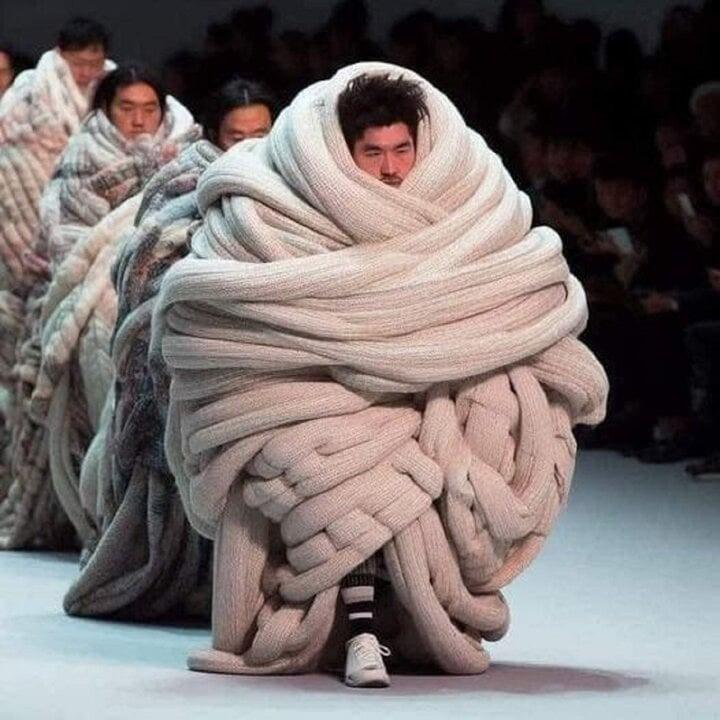 Chắc ai đó sẽ cần chiếc áo này cho mùa đông-1