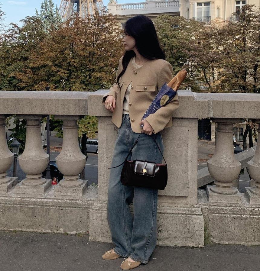 Quần jeans ống rộng đang dẫn đầu xu hướng và 10 cách diện chuẩn sành điệu-5