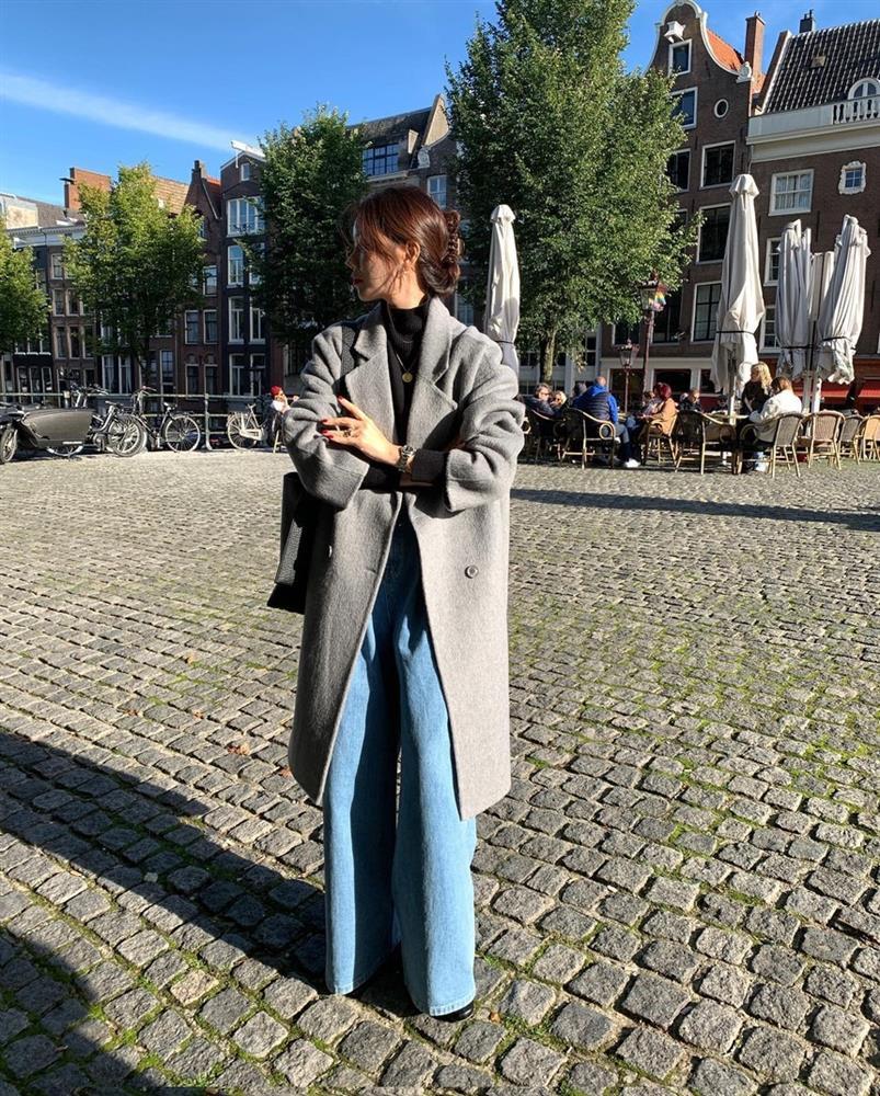 Quần jeans ống rộng đang dẫn đầu xu hướng và 10 cách diện chuẩn sành điệu-7