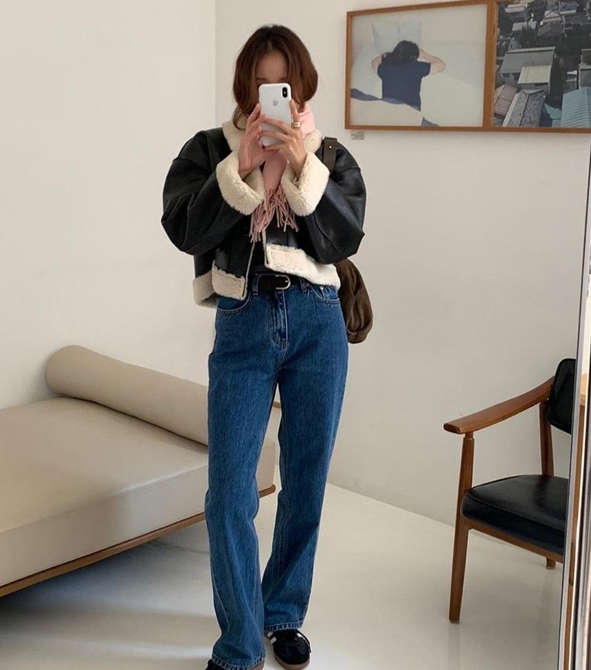 Quần jeans ống rộng đang dẫn đầu xu hướng và 10 cách diện chuẩn sành điệu-9