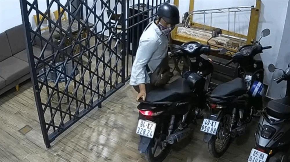Đóng giả người cùng khu trọ vào trộm xe máy của sinh viên-1