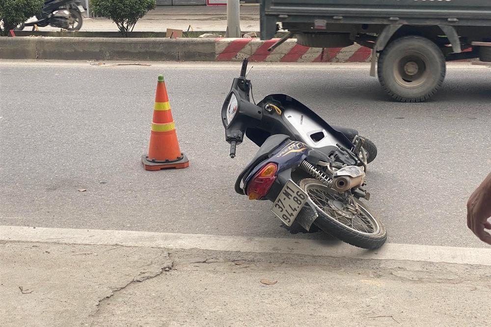 Tạm giữ nam thanh niên tông gãy chân CSGT-2