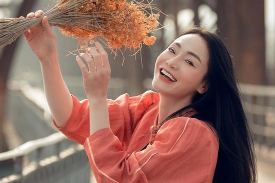 Quách Thu Phương đóng phim khi con được 2 tháng, từng sợ mạng xã hội