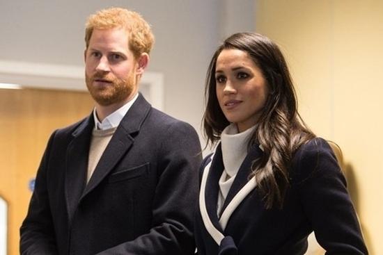 Harry - Meghan thua lỗ