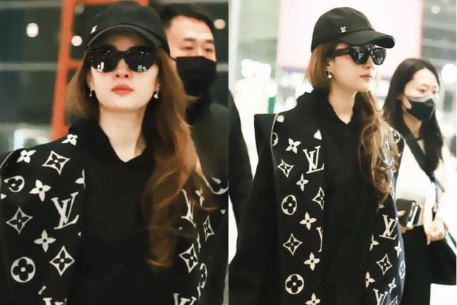 Lưu Diệc Phi vi vu du lịch Thái Lan, nhan sắc ‘thần tiên tỷ tỷ’ qua camera người đi đường hóa ra chỉ thế này?-1