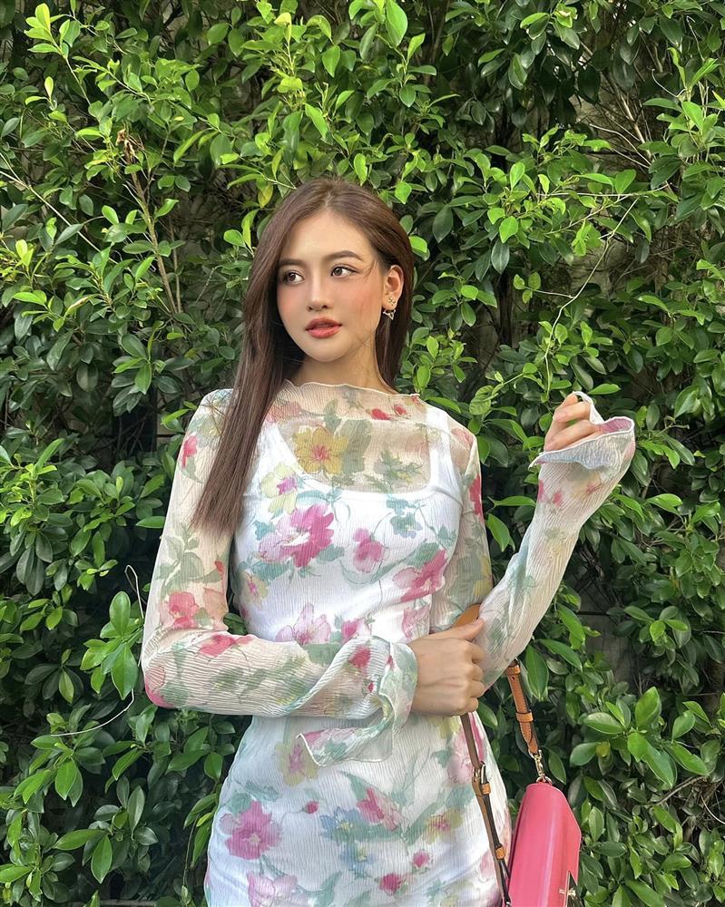 Đời thực sexy của Thùy Anh - tình địch Huyền Lizzie trong Chúng Ta Của 8 Năm Sau-8