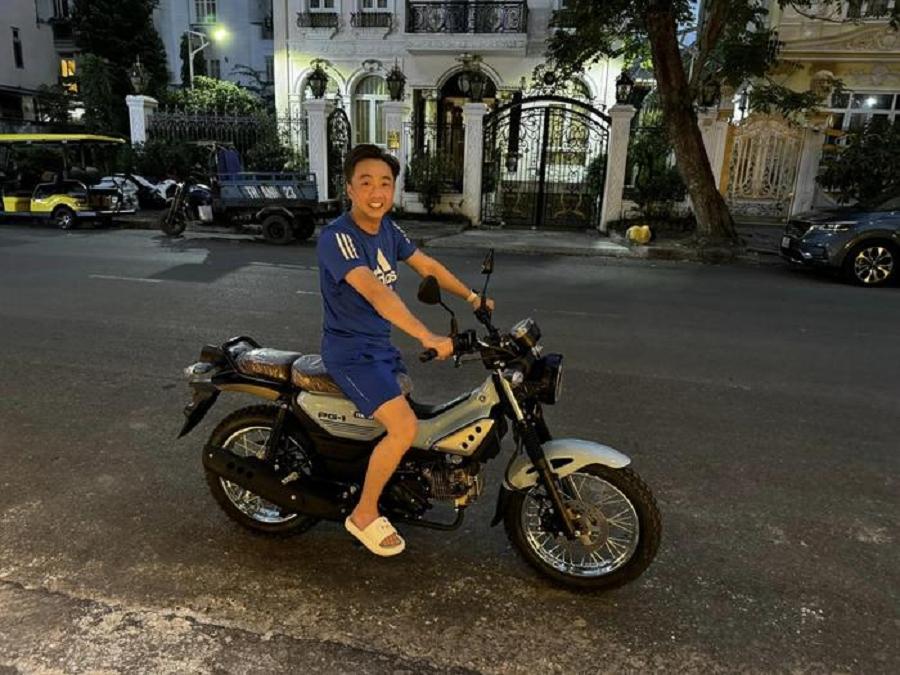 Cường Đô La khoe món quà khủng được hàng xóm tặng-1