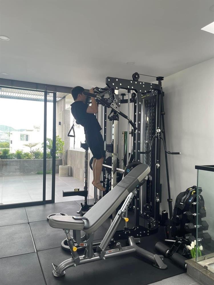 Cận cảnh căn nhà 3 tầng mới xây của tác giả Ngày Chưa Giông Bão và vợ hotgirl-17