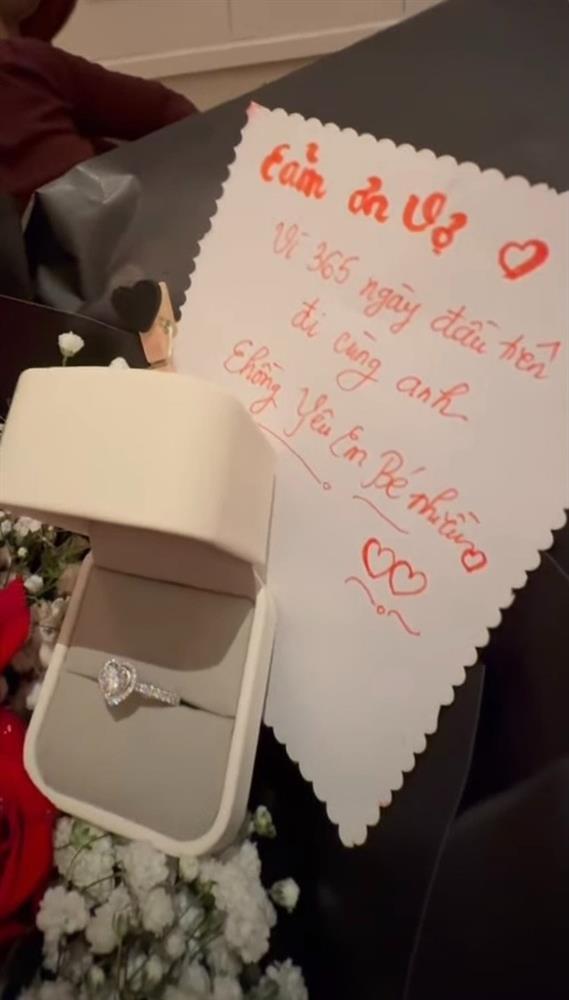 Hoa hậu Ngân Anh vỡ òa cảm xúc khi sinh con trai đầu lòng-2