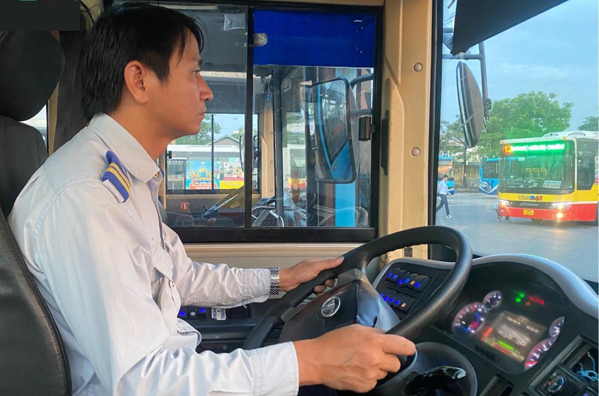 Tài xế xe buýt gặp nạn vì bấm còi và bài văn xúc động con trai viết về bố-1