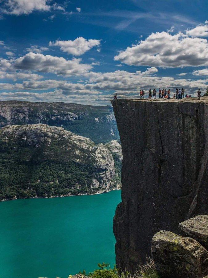 Google Maps chỉ đường sai, ngôi làng nhỏ vô danh bỗng dưng đông khách đi lạc-1