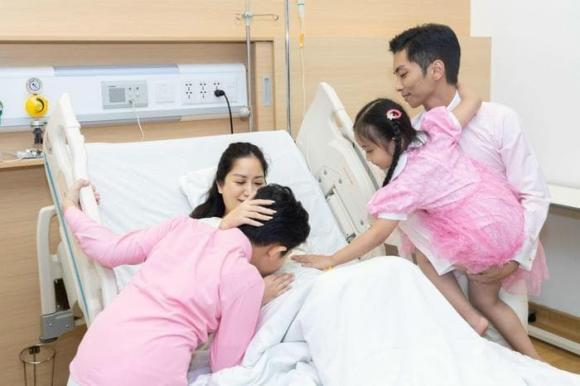 Khánh Thi than thở bị chồng ép cân sau 3 tháng sinh con-1