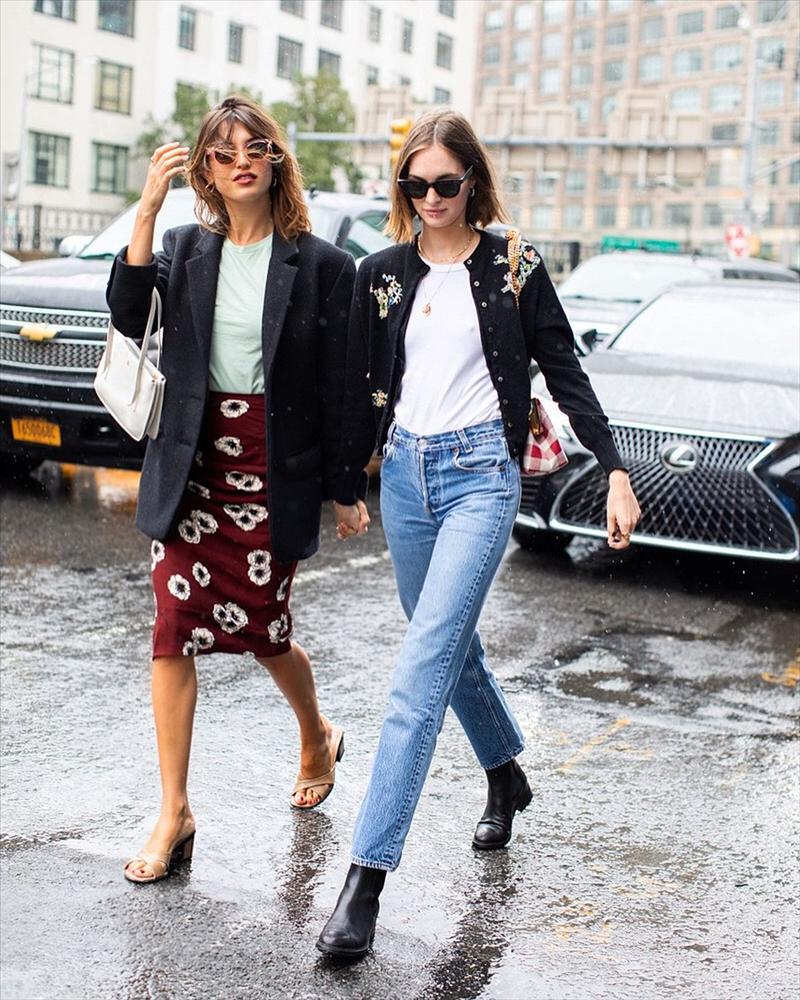 Tham khảo phụ nữ Pháp 10 cách diện chân váy dài sang trọng, phù hợp với mùa lễ hội-1