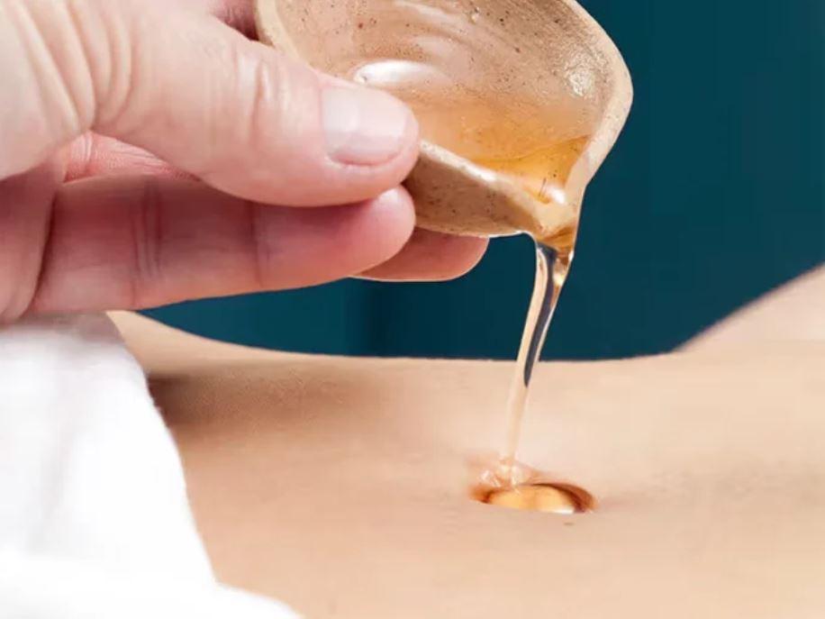 Bôi dầu vào rốn để giảm cân: Chiêu trò thiếu kiểm chứng của các TikToker-1