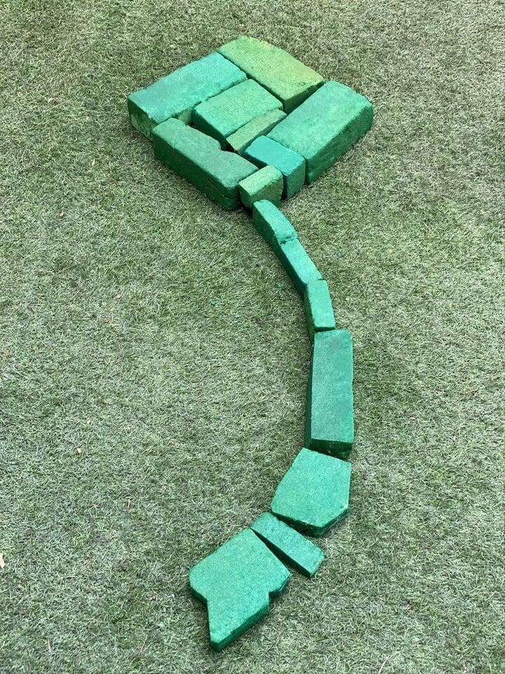 Cô giáo Hà Nội làm bản đồ Việt Nam bằng cúc họa mi gây sốt mạng-3