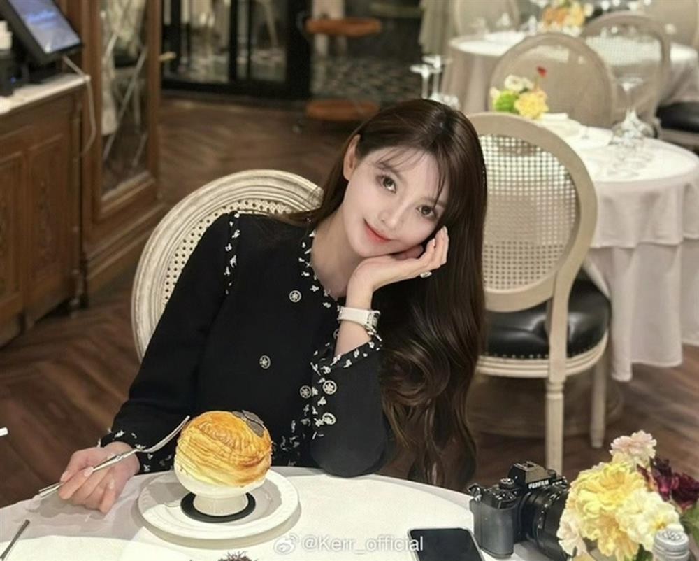 Thái độ của Huỳnh Hiểu Minh khi bạn gái tin đồn bị phản đối-1