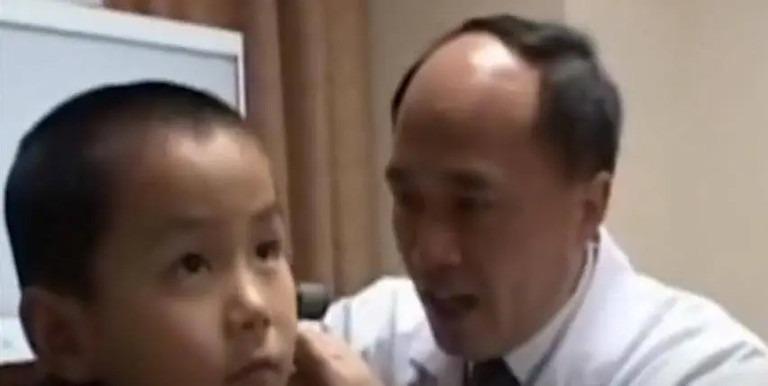 Con 3 tuổi chưa biết nói bỗng cất tiếng trong đêm, bố mẹ hoảng hốt chuyển nhà-2