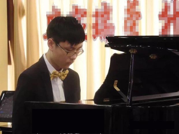 Con 3 tuổi chưa biết nói bỗng cất tiếng trong đêm, bố mẹ hoảng hốt chuyển nhà-4