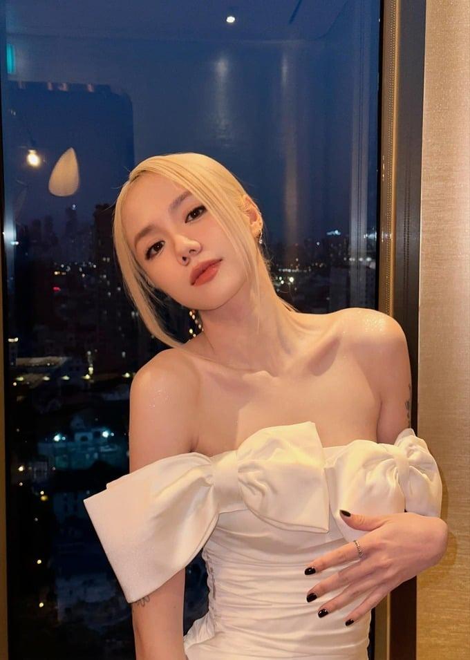 Đời thường quyến rũ, chất lừ của ca sĩ Phương Ly-4