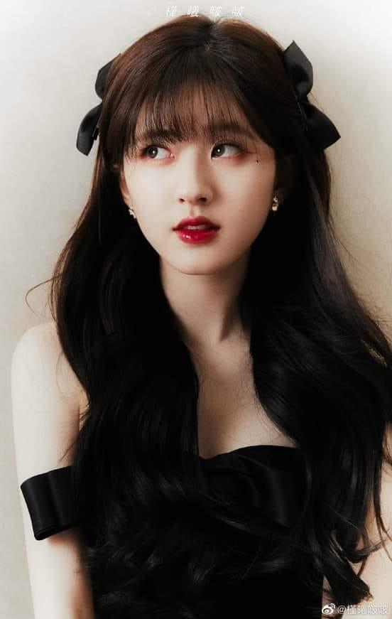 Dù xinh đẹp ở sự kiện mới, nhưng ai nấy đều tiếc hùi hụi cho mái tóc của Triệu Lộ Tư vì điều này-5