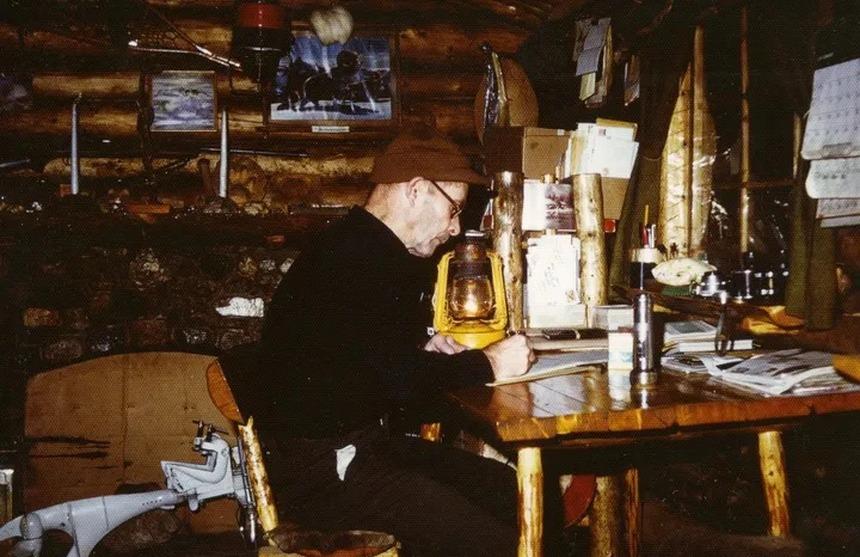 Robinson ngoài đời thực: Một mình sinh sống nơi hoang dã suốt 30 năm trước khi ra đi ở tuổi 83-7