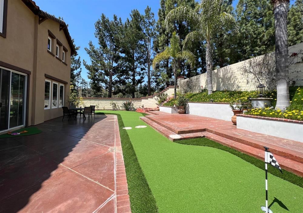 Biệt thự 2.000 m2 tại Mỹ đón Noel ấn tượng của ca sĩ Thanh Thảo-2